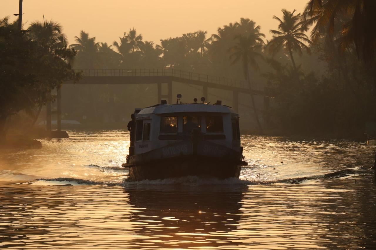 Marari Houseboat Ξενοδοχείο Mararikulam Εξωτερικό φωτογραφία