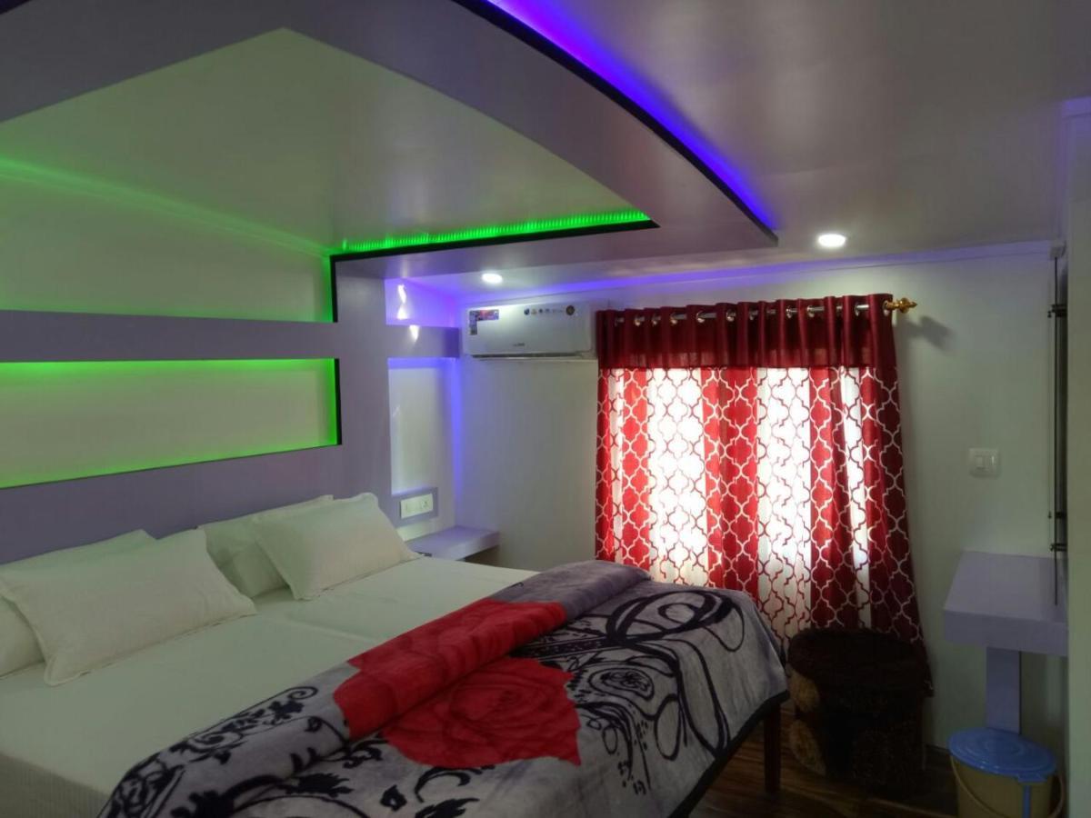 Marari Houseboat Ξενοδοχείο Mararikulam Εξωτερικό φωτογραφία