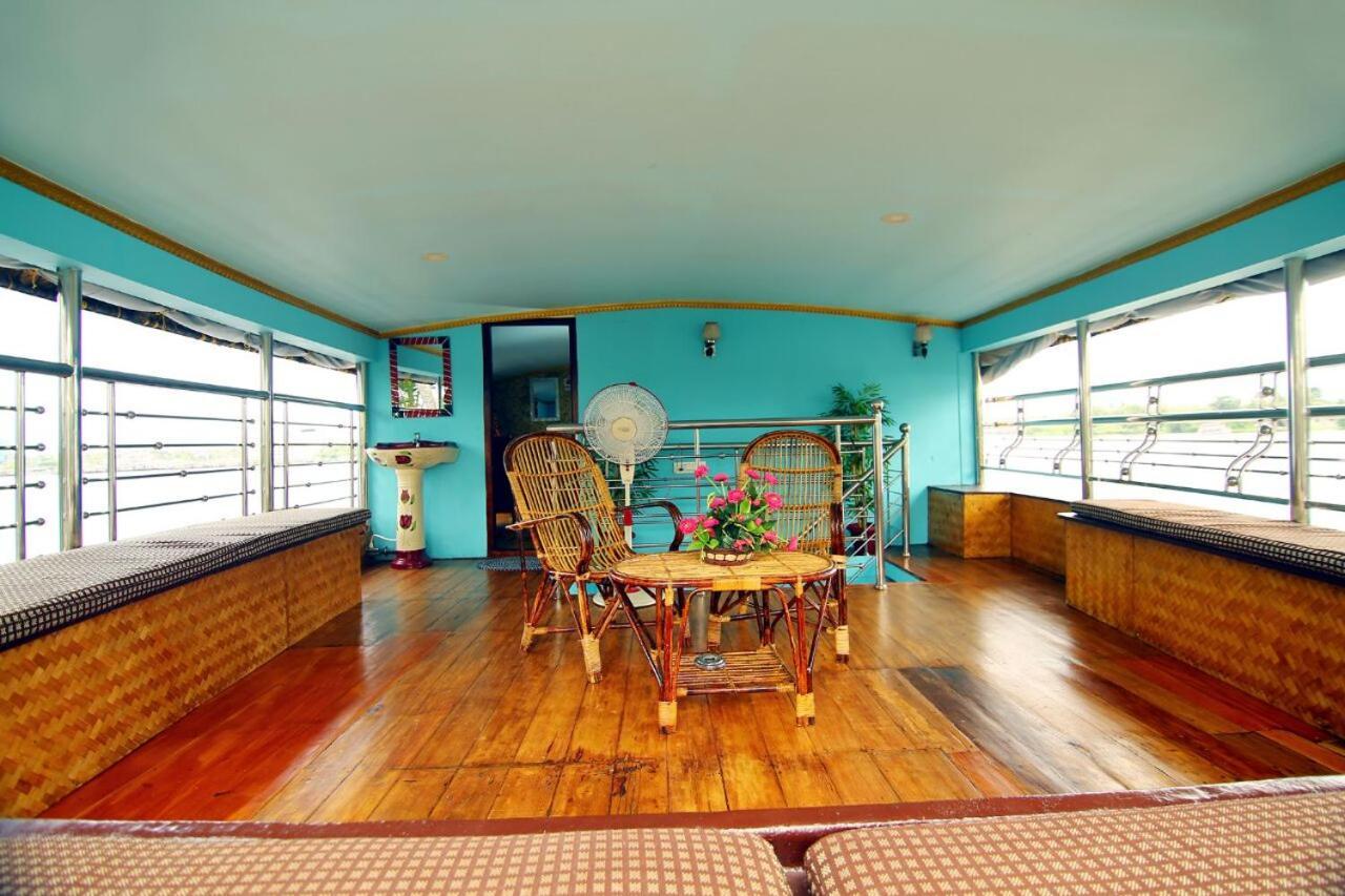Marari Houseboat Ξενοδοχείο Mararikulam Εξωτερικό φωτογραφία