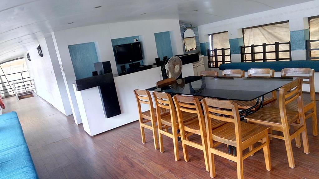 Marari Houseboat Ξενοδοχείο Mararikulam Εξωτερικό φωτογραφία